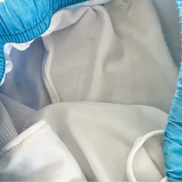 Ouiksilver Boys Blithe Color Block & Stripe Logo
Volley Boardshorts - Picture 14 of 16